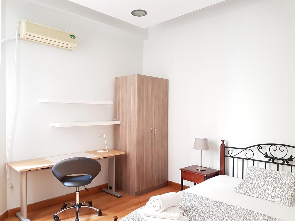 Apartmán Errathens Pine Red And Taupe - Athens Center Exteriér fotografie