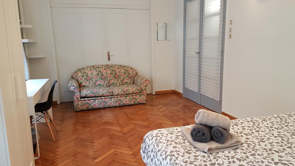 Apartmán Errathens Pine Red And Taupe - Athens Center Exteriér fotografie